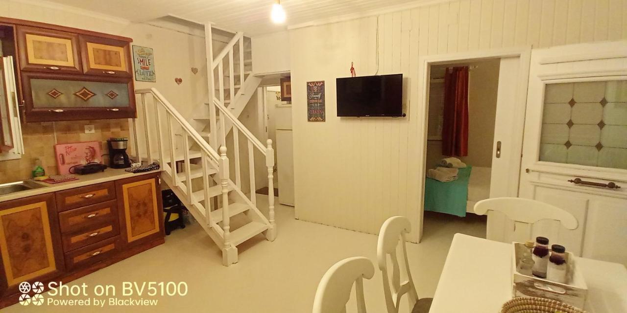 Sofia-Irini Villa Kalamaki  Bagian luar foto