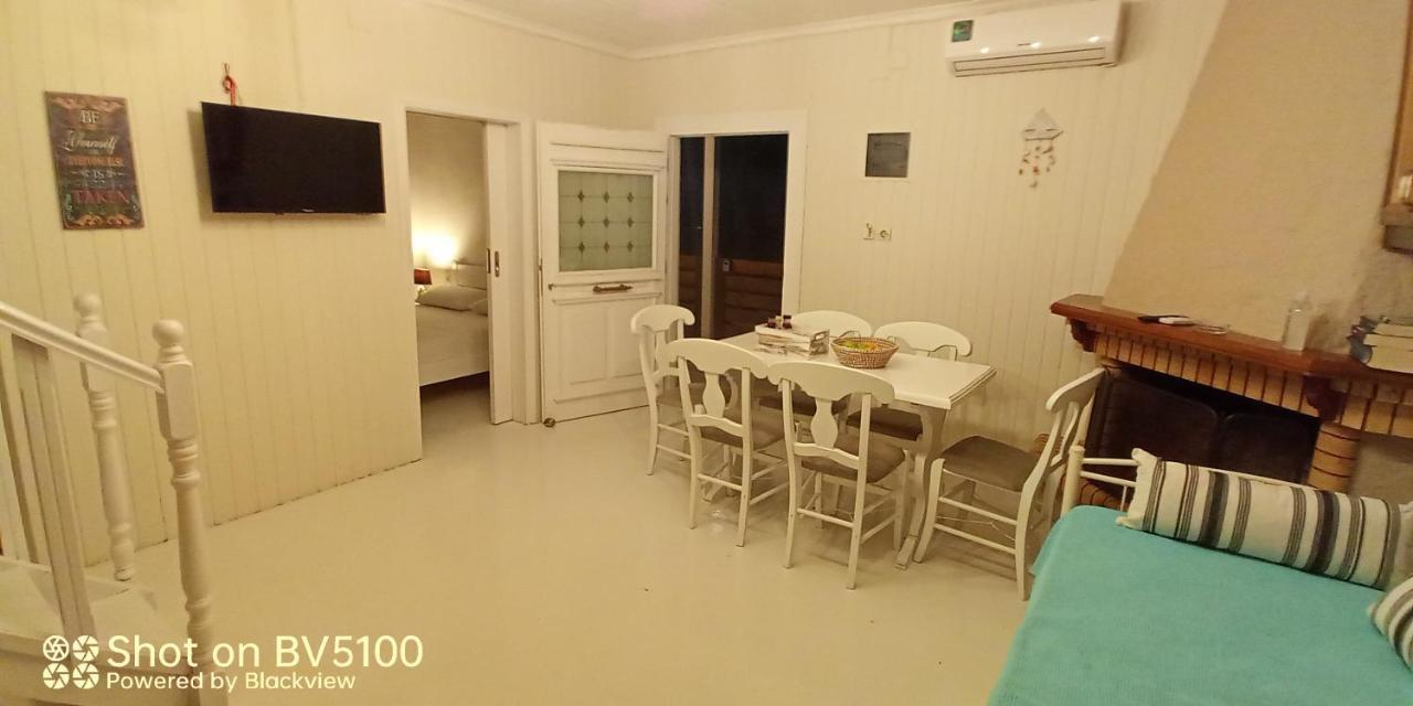 Sofia-Irini Villa Kalamaki  Bagian luar foto