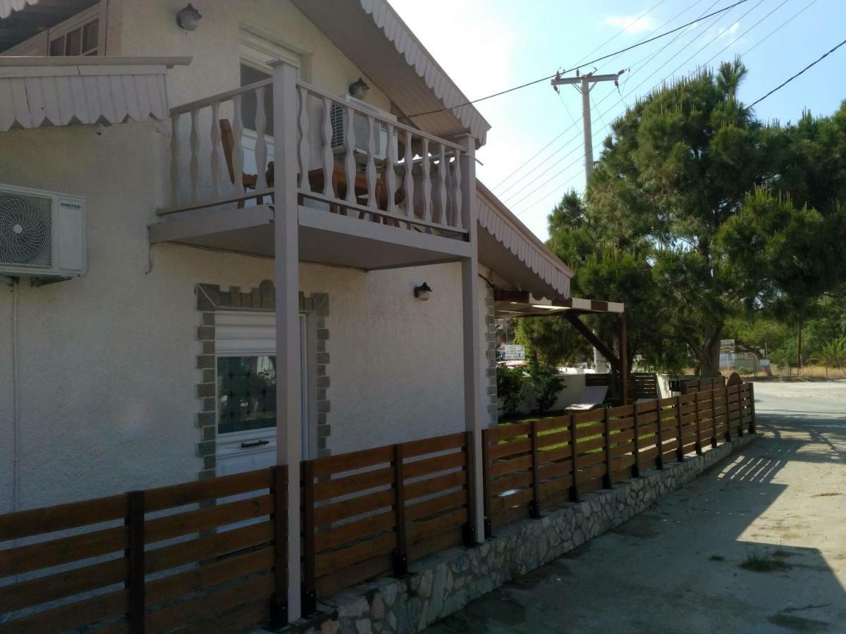Sofia-Irini Villa Kalamaki  Bagian luar foto